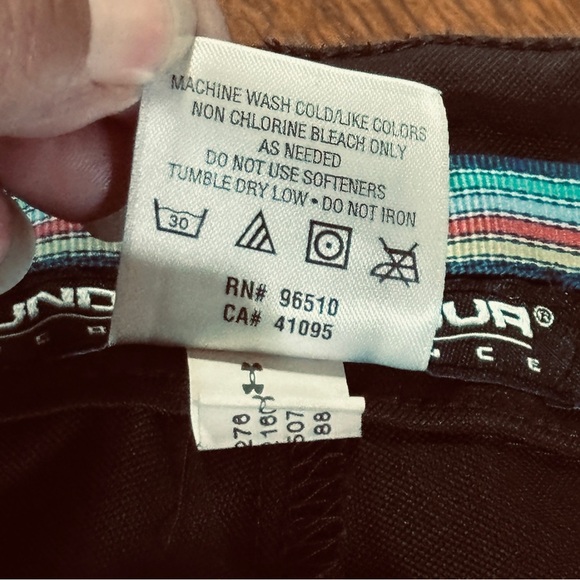 Under Armour Bermuda Golf Shorts Brown Sz 12 Women’s Summer Cropped Athletic - Picture 4 of 9